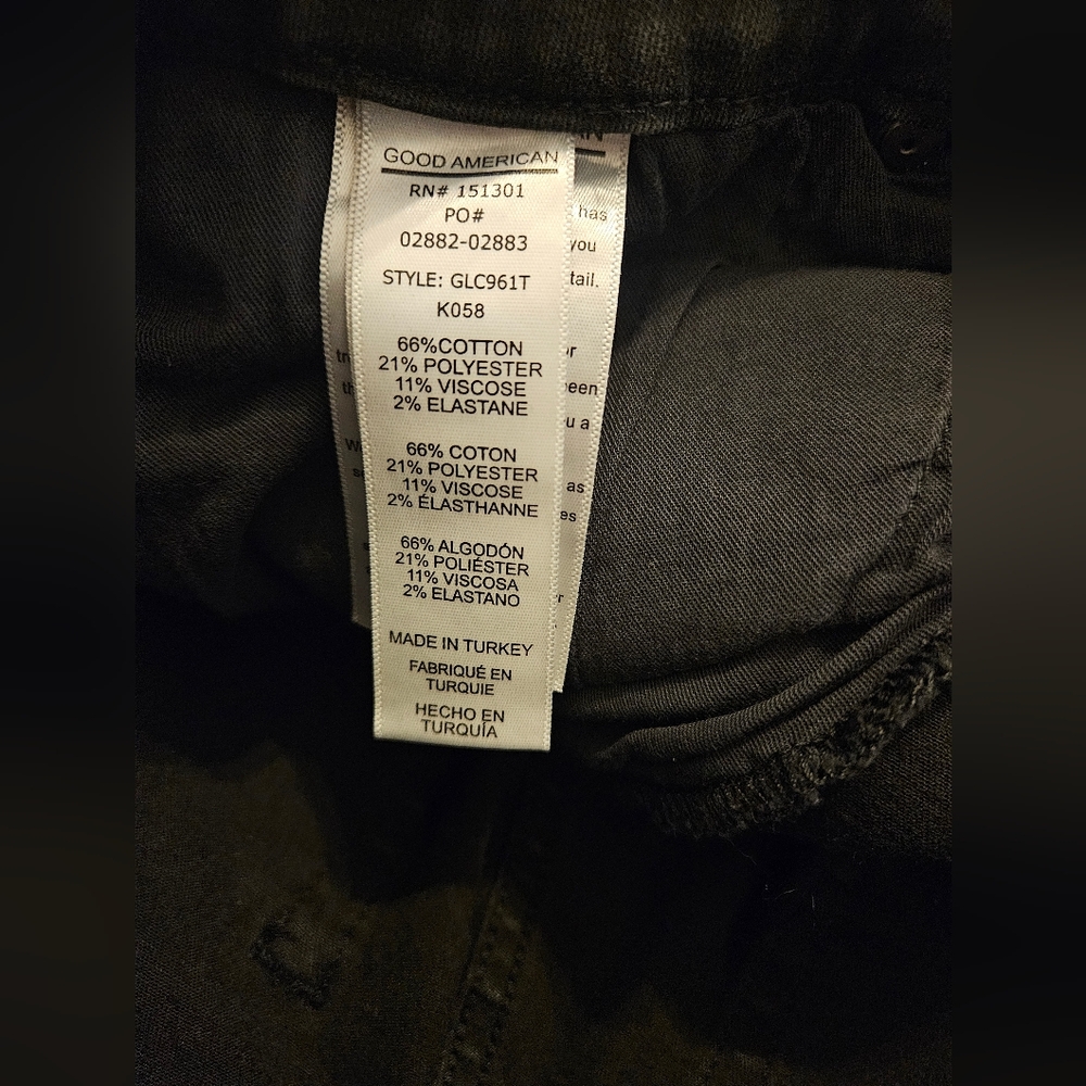 Good American Good Legs Crop Jeans - Size 12/31 - Picture 4 of 6